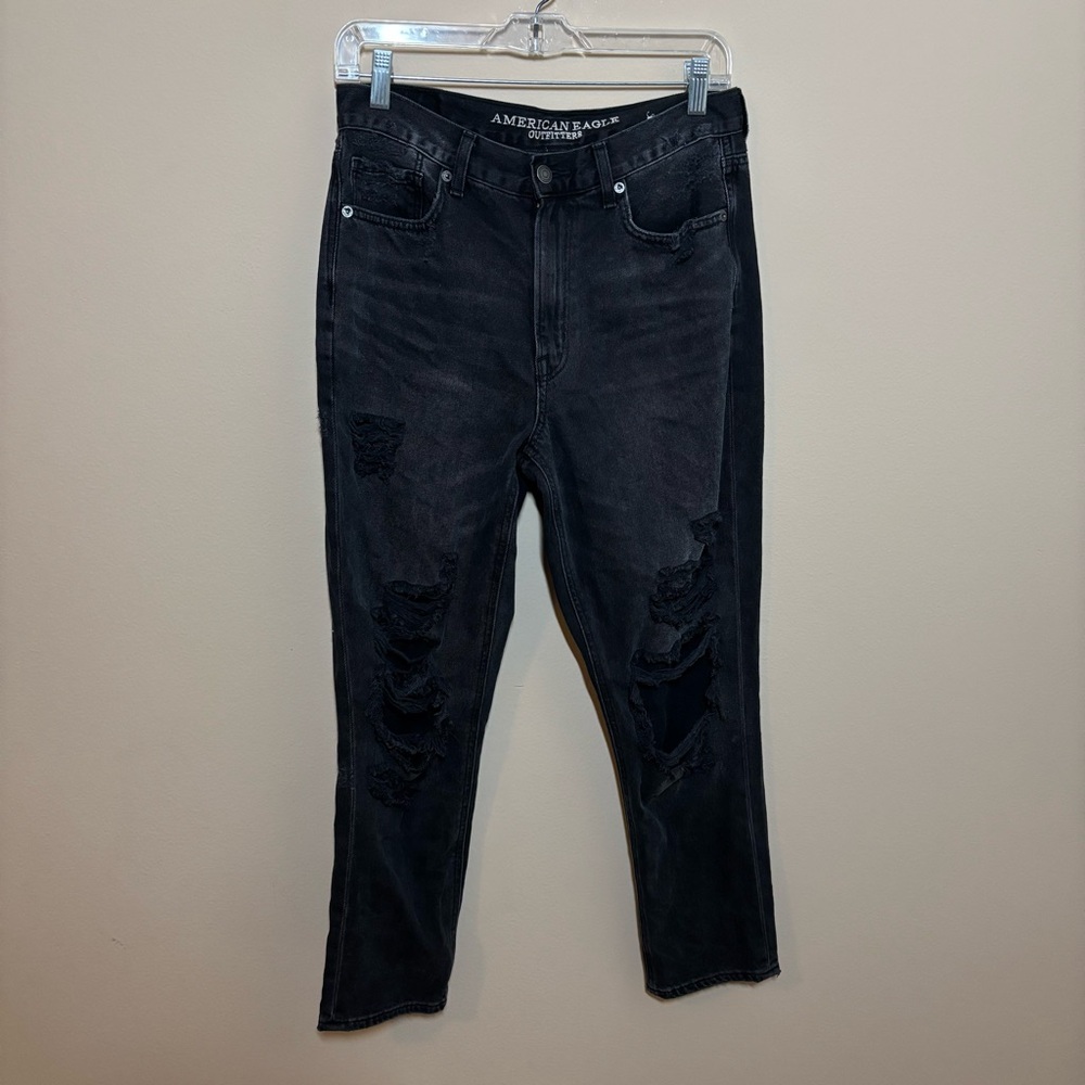 American Eagle Outfitters Short Length Mom Jean Denim Distressed